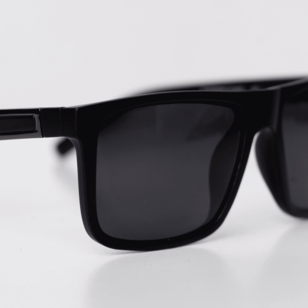 XOX EYEWEAR / Estilo Shield Negro - S-XOX001